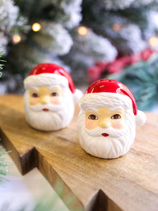 Load image into Gallery viewer, Vintage Santa Salt and Pepper Shakers
