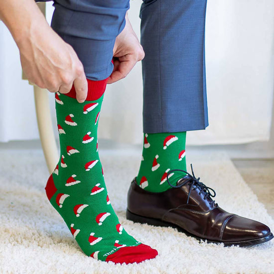 Men's Santa Hat Socks   Green/Red/White  One Size