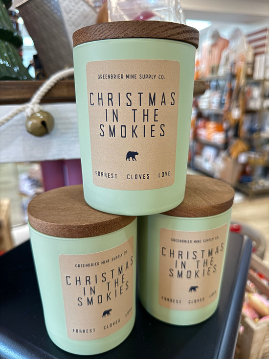 Christmas in the Smokies 10oz Matte Green Candle