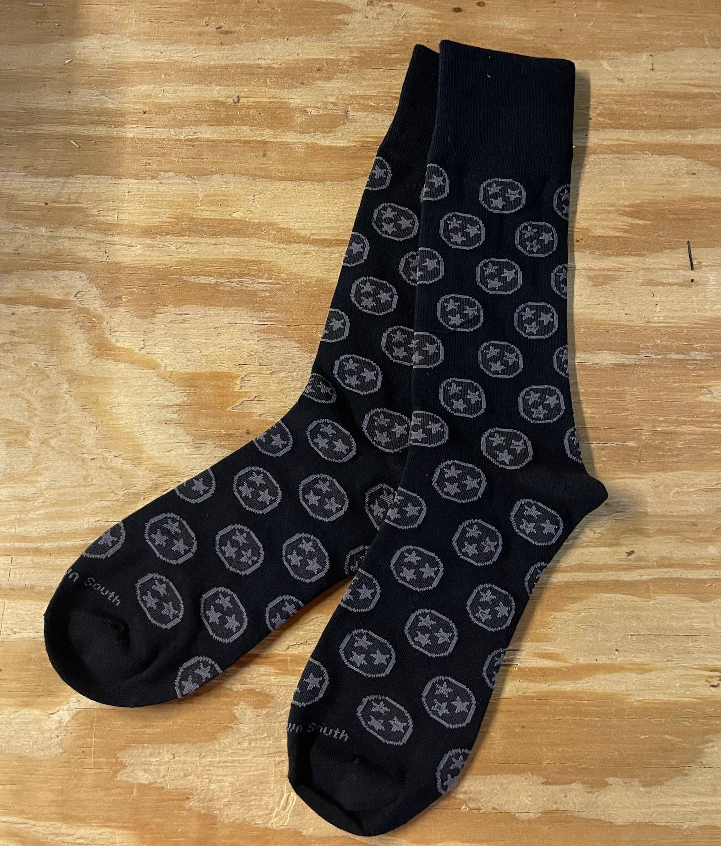 Load image into Gallery viewer, Tennessee TN Tri Star Black Socks
